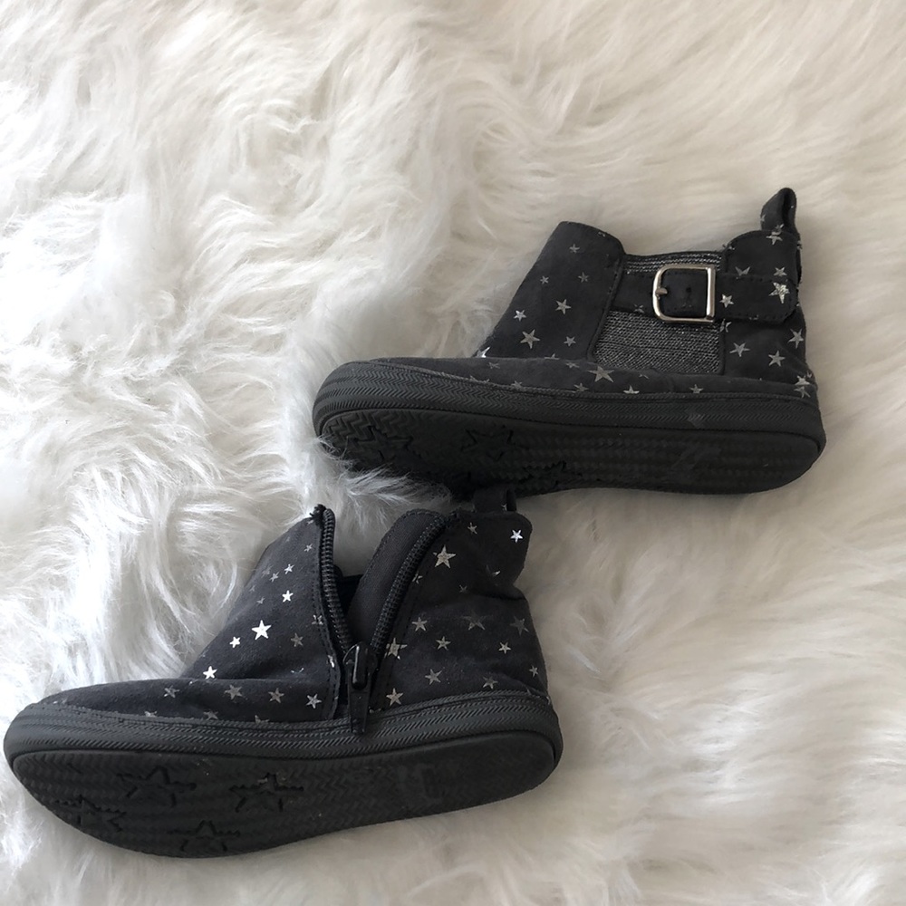 Gray toddler booties
